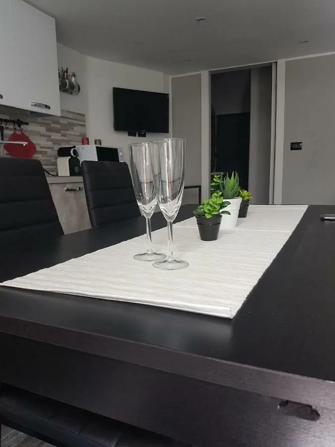 Bellini Alley Otel Katanya Daire